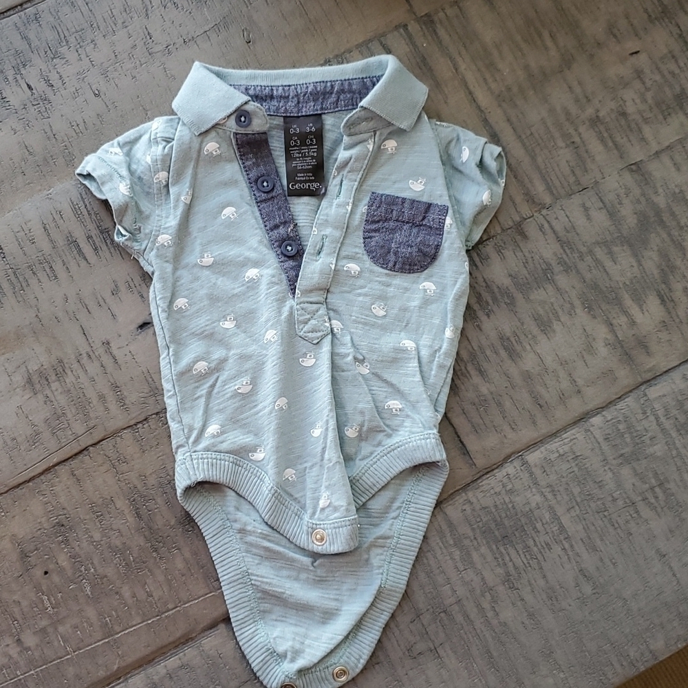 George onesie with collar size 0 to 3 months